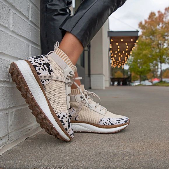 OTBT Shoes - OTBT Hybrid High Top Platform women’s Sneaker size 6.5 shoes animal print lace-